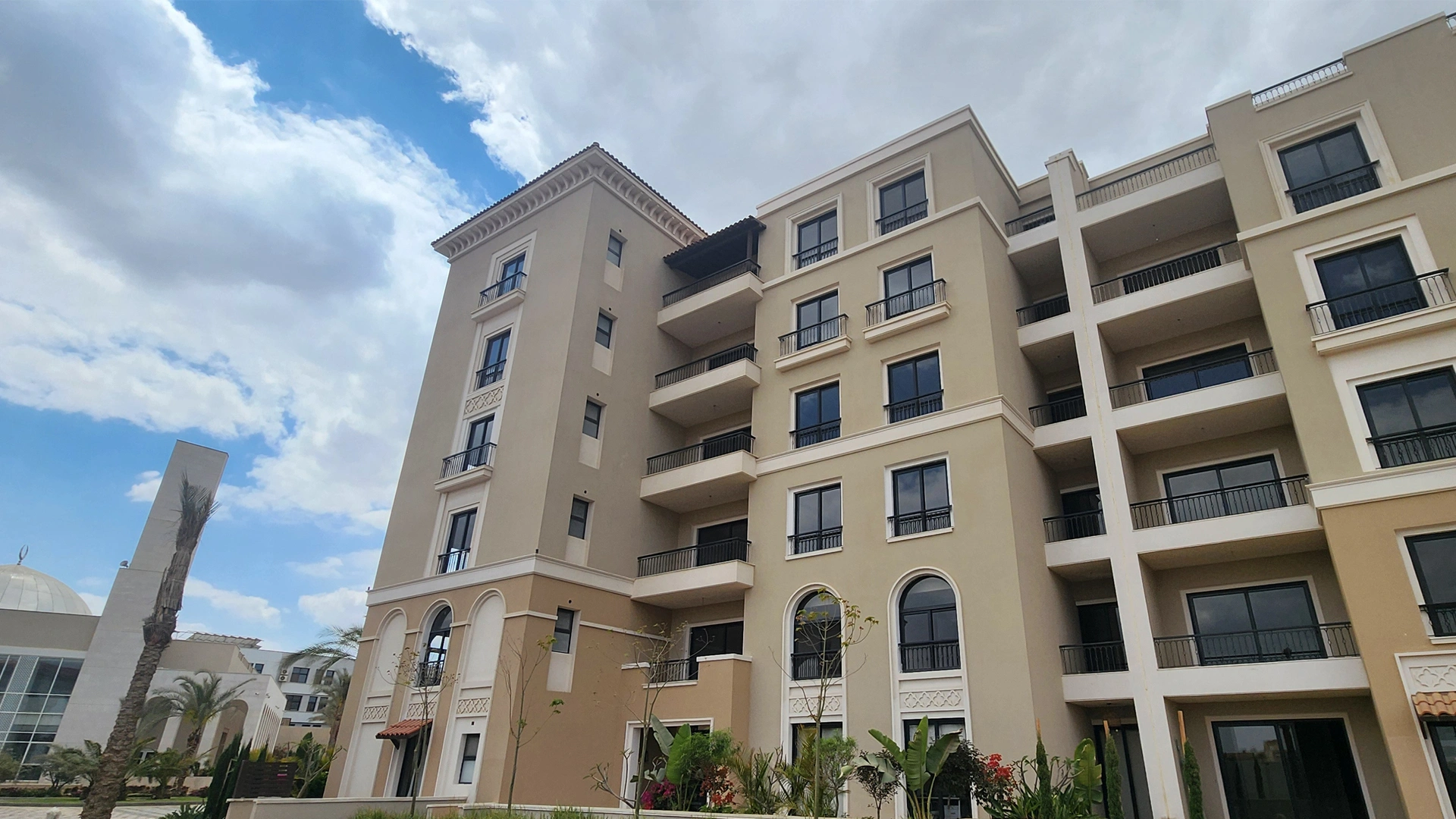 Village-West-Sheikh-Zayed-Apartment-Exterior-Design-15