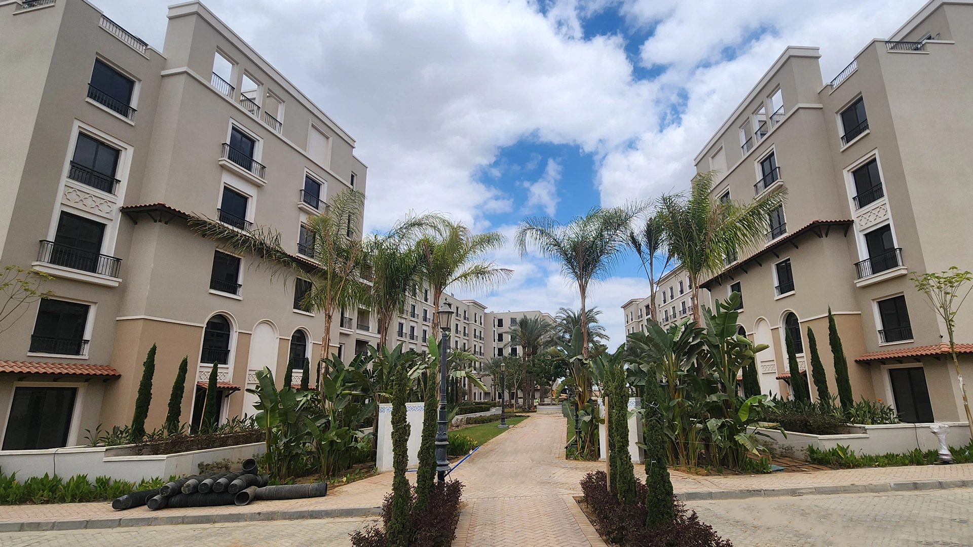 Village-West-Sheikh-Zayed-Apartment-Exterior-Design-3