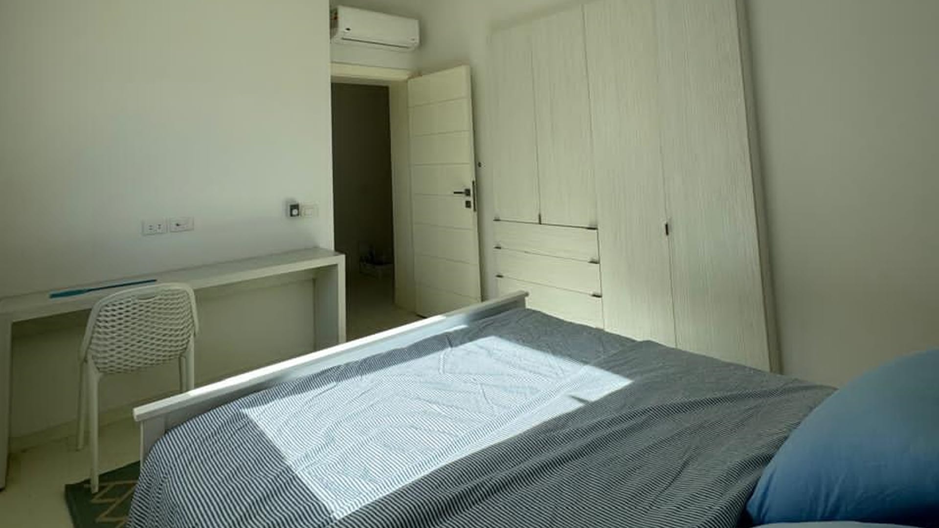 Hacienda-White-North-Coast-hwhite-17-10