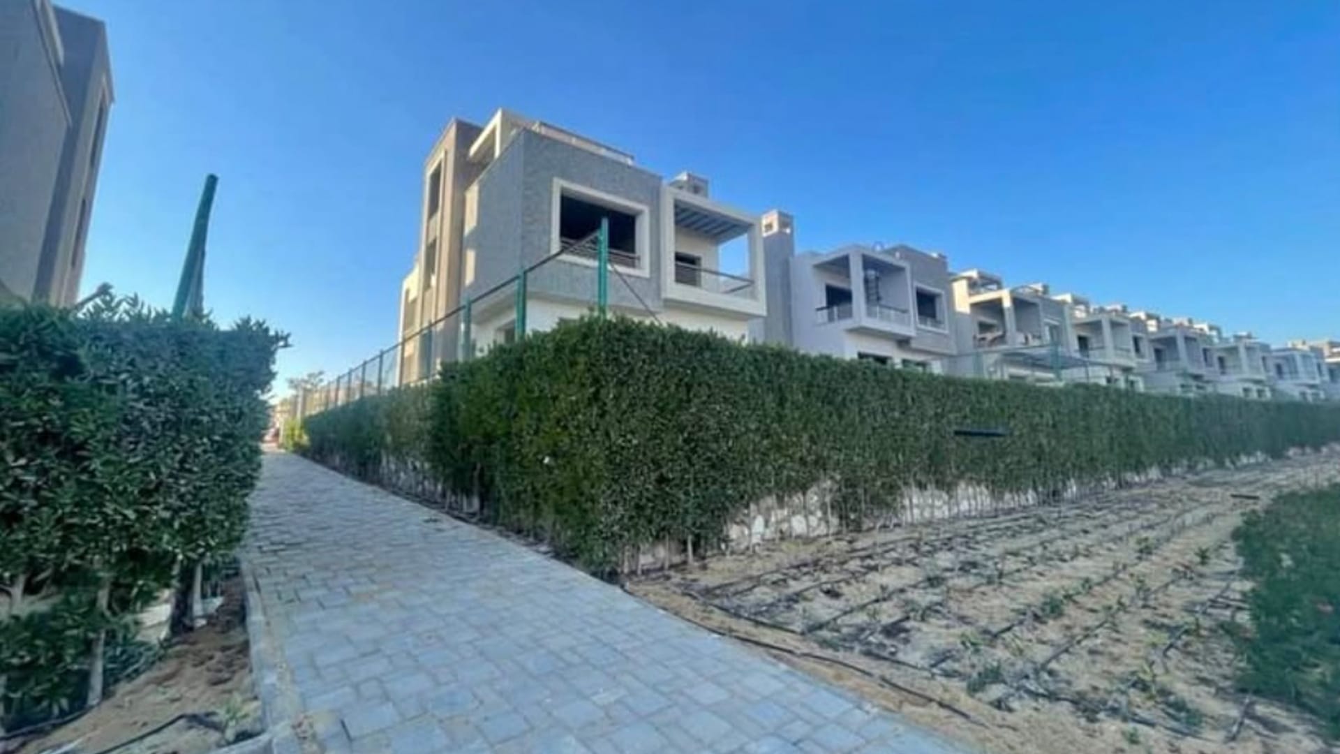 Jade-Villas-IvoryHill-3